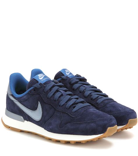 Nike internationalist sneaker